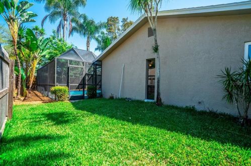 1163 Ridgecrest Ct, Palm Harbor FL  34683-2732 exterior