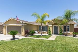 5259 Hoxie Ave, Fresno, CA 93725-4051