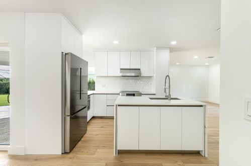 994 Walnut Ter, Boca Raton, FL 33486-5561
