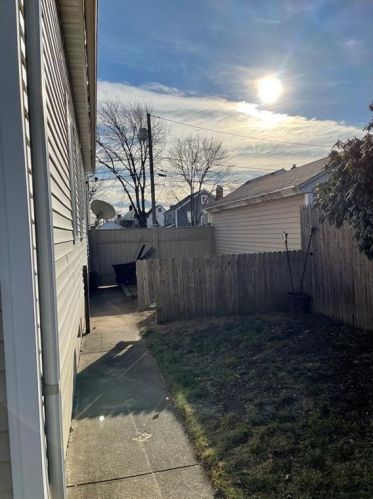 11 La Salle Dr, Providence RI  02908-2208 exterior