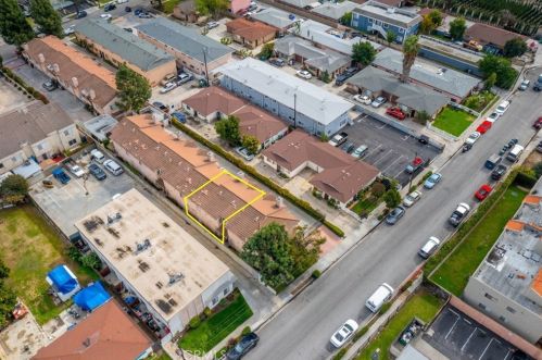 16840 Verdura Ave, Paramount CA  90723-5670 exterior