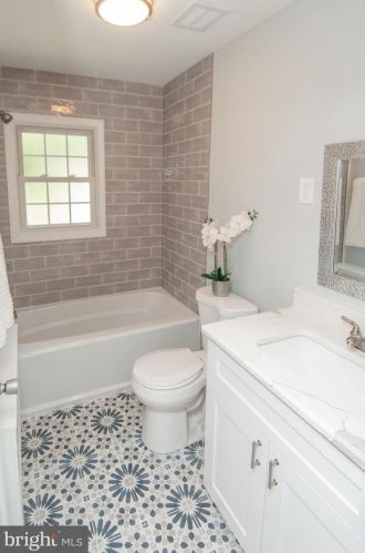 347 Perkiomen Ave, Lansdale PA  19446-3526 exterior