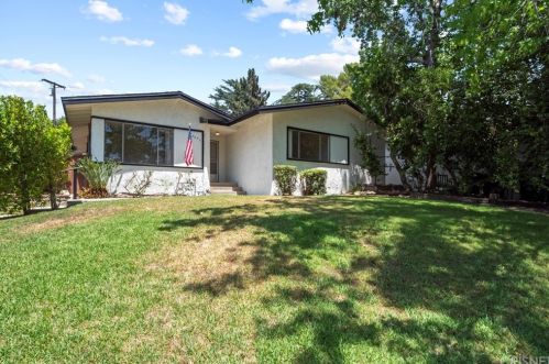 3653 El Caminito, Glendale CA 91214-1716 exterior