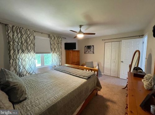 206 Sand Ct, Ephrata PA  17522-2646 exterior