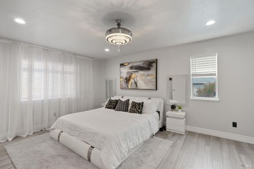 1068 Matthew Ct, Windsor CA  95492-8778 exterior