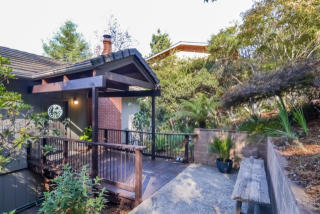 6026 Skyline Blvd, Oakland, CA 94611-1045
