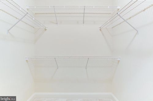 5594 Tucson Ct, Haymarket VA  20169-3145 exterior