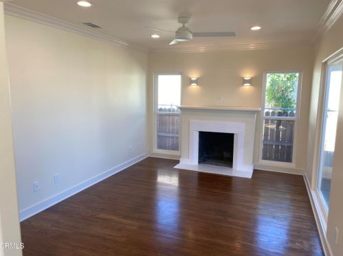 621 F St, Oxnard CA  93030-4501 exterior