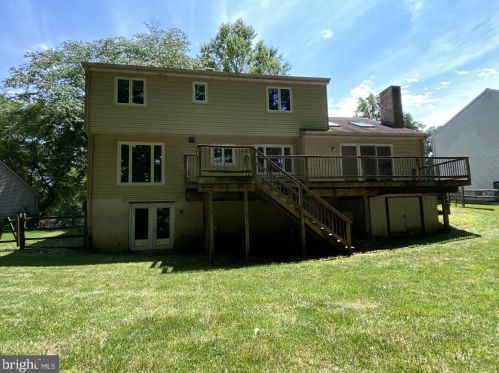 176 Fairhill Dr, Wilmington DE  19808-4309 exterior