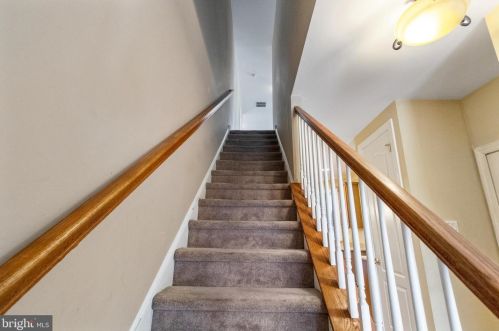 6 Nicole Ct, Swedesboro NJ  08085-3448 exterior