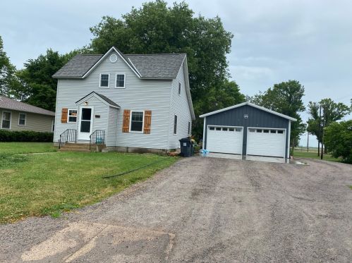 511 Vernon Ave, Evan, MN 56266-5001