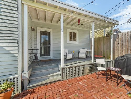 1509 Mechanic St, Galveston TX 77550-2531 exterior