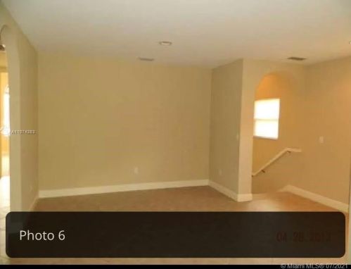 20716 Adriana Cir, Bonita Springs, FL 34135-6515