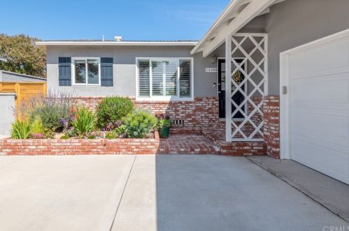 13208 Isis Ave, Hawthorne, CA 90250-4936