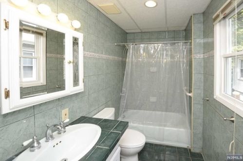 23 Hudson Ave, Ridgefield Park NJ  07660-1732 exterior