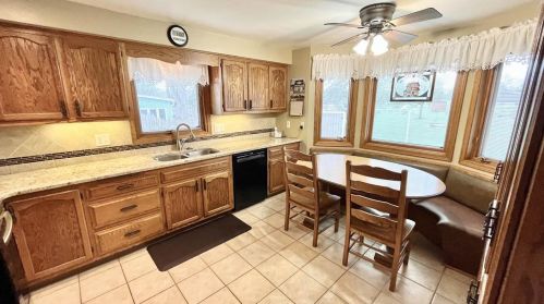 1531 Cormier Rd, Green Bay, WI 54313-5312