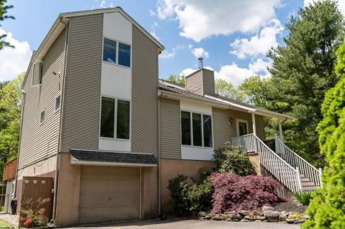 284 Wooley Rd, West Milford Lakes, NJ 07480-1006