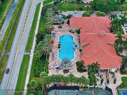 13834 Via Nadina, Delray Beach FL  33446-3716 exterior