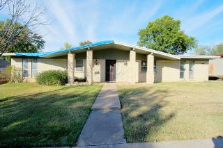 7517 55th Pl, Tulsa, OK 74145-7722