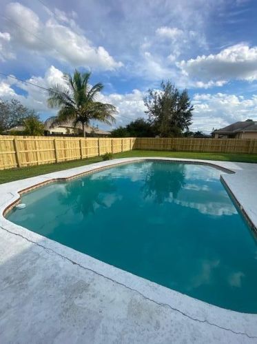 1181 Hibiscus St, Fort Pierce, FL 34983-2818