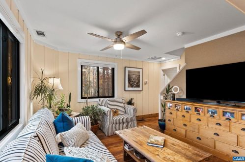 208 Jefferson Dr, Bybee VA  22963-2322 exterior