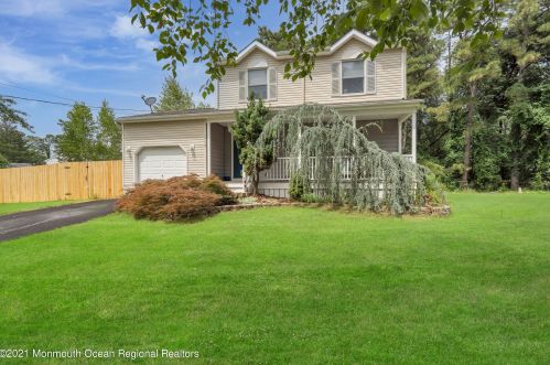 214 Edward Ave, Berkeley Township, NJ 08721-2403