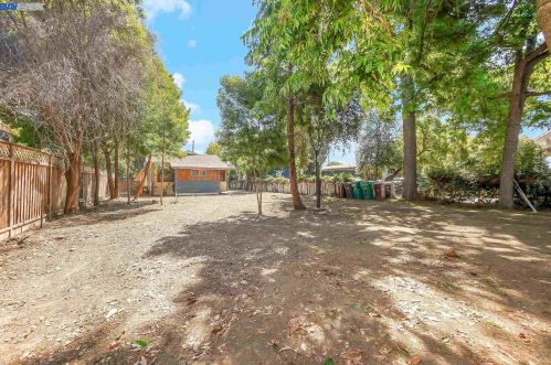 22174 Western Blvd, Hayward CA  94541-3839 exterior