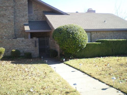 2310 Promontory Pt, Plano TX  75075-3574 exterior