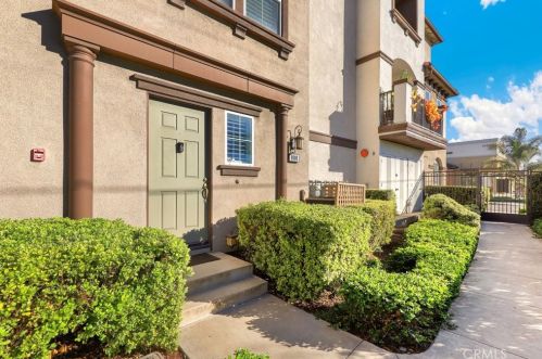 8000 Torino, Stanton, CA 90680-3372