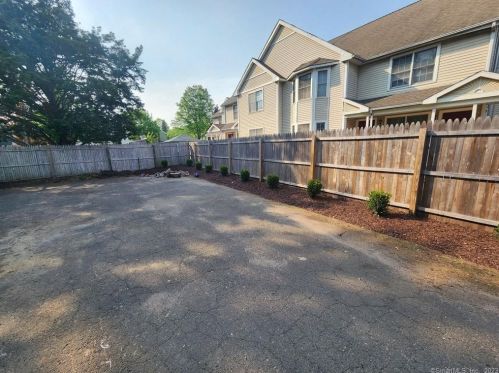 12 Cherry St, Wallingford CT  06492-3516 exterior