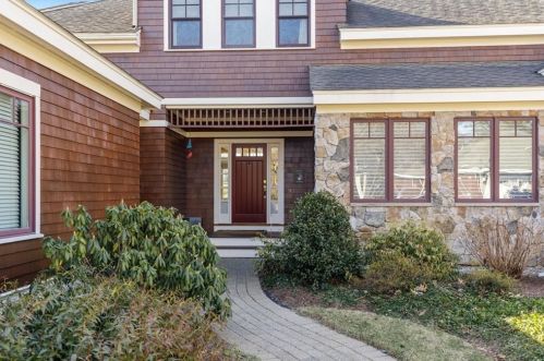 16 Black Rock Dr, Hingham, MA 02043-4878