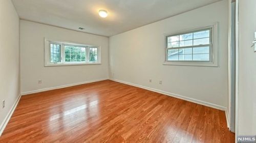 29 River Rd, Oakland NJ  07436-1912 exterior