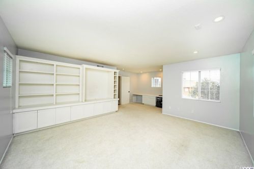 721 Cinnabar Pl, Simi Valley CA 93065-7200 exterior