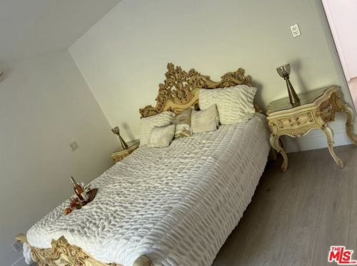 16821 Albers St, Van Nuys CA 91316-2603 exterior