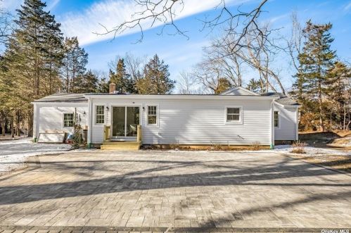 53 Winkle Point Dr, Northport NY  11768-1154 exterior