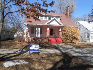 1612 Pierre St, Manhattan KS  66502-4245 exterior