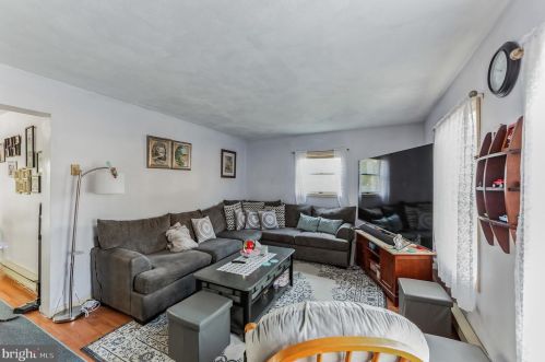 1408 Hopkins Ave, Dover, DE 19901-4004