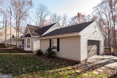 12900 Verrey Ct, Spotsylvania VA  22551-8009 exterior