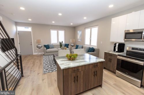 2833 Coral St, Philadelphia, PA 19134-4028