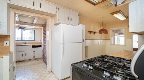 1118 Elgenia Ave, West Covina CA  91790-1320 exterior