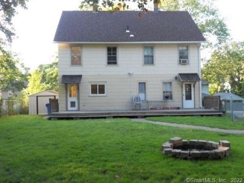182 School St, Manchester, CT 06042-2030