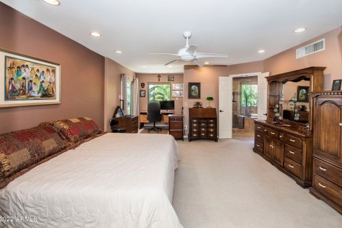 15815 Thistle Dr, Scottsdale AZ 85268-4446 exterior