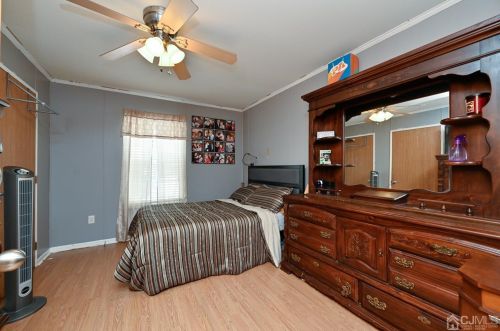 43 Bayshore Mobile Mnr, Hazlet NJ  07730-4129 exterior