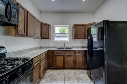 312 Oak St, Hide Away Hills OH  43107-1038 exterior