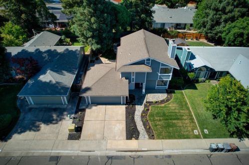 9262 Mapleview Way, Elk Grove CA  95758-5007 exterior
