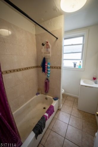 44 Chadwick Ave, Newark NJ 07108-1529 exterior