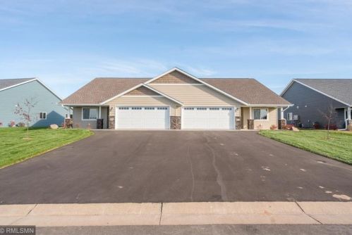 650 Kreekview Dr, East Farmington, WI 54020-5860