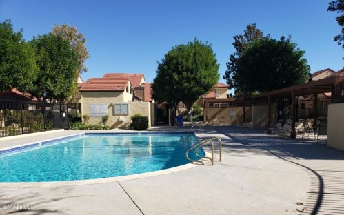5385 Birchcroft St, Simi Valley CA  93063-6129 exterior