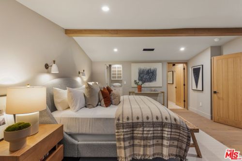 328 Poquito Ln, Topanga CA  90290-3547 exterior