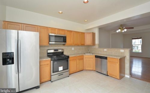 14346 Madrigal Dr, Woodbridge VA  22193-5958 exterior